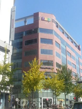 지역 유일 향토백화점 세이백화점 탄방점 계룡건설이 매입