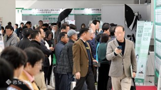 중장년 채용박람회 구직 열기 ‘후끈’