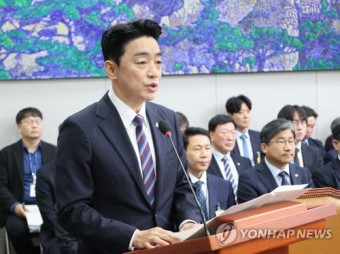 강훈식 실장 “불법계엄 고비 넘겼지만, 국가는 여전히 위기”