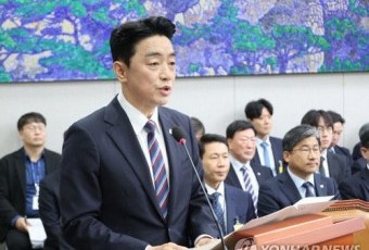 강훈식 실장 ‘지자체 관사 증가·무분별한 지방공항 추진’ 제동