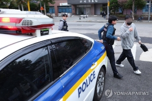 수험장 착오 학생 이송하고, 수험표 찾아주기도… 충남경찰, 수험생 지원 대작전