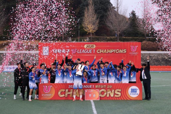 단국대, 대학축구 최강자로 우뚝...올해 4관왕