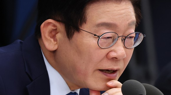 李 "내년 지선 때 대전 충남 통합 단체장 뽑아야"