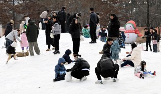 눈과 함께 휴일 만끽