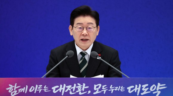 李 “정치적 유불리에 따라 광역통합 방향 흔들리는 일 없을 것”