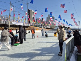 보은군 보청천 눈썰매장, 겨울방학 아동·청소년 ‘큰 인기’
