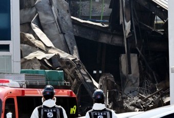 1시17분 신고, 1시53분 국가소방동원령… 그때도 구조를 기다리고 있었다