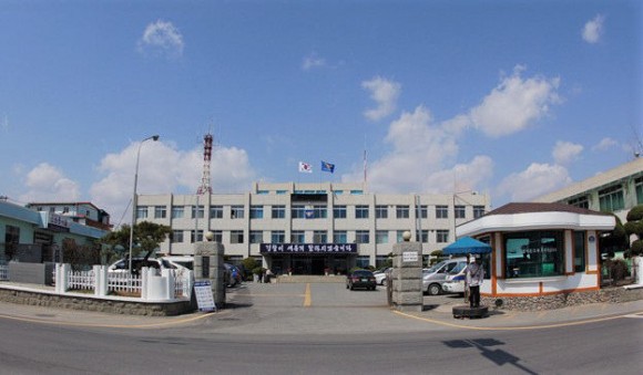 계룡시 모 고교서 3학년 학생이 교사 피습