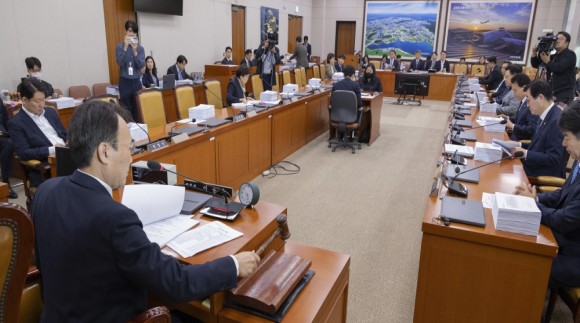 "무색해진 여야 약속" 세종 행정수도법, 지방선거 전 통과 불발