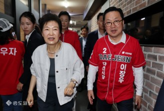 대전지역 후보들 지원유세 나선 박근혜 전 대통령