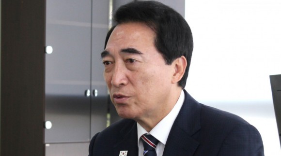 [인터뷰] 박수현 당선인 "도민 의견 담긴 수첩 3권, 3톤처럼 무거워"