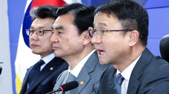 자운대에 통합국군사관학교당정협의회 열고 공식 확정